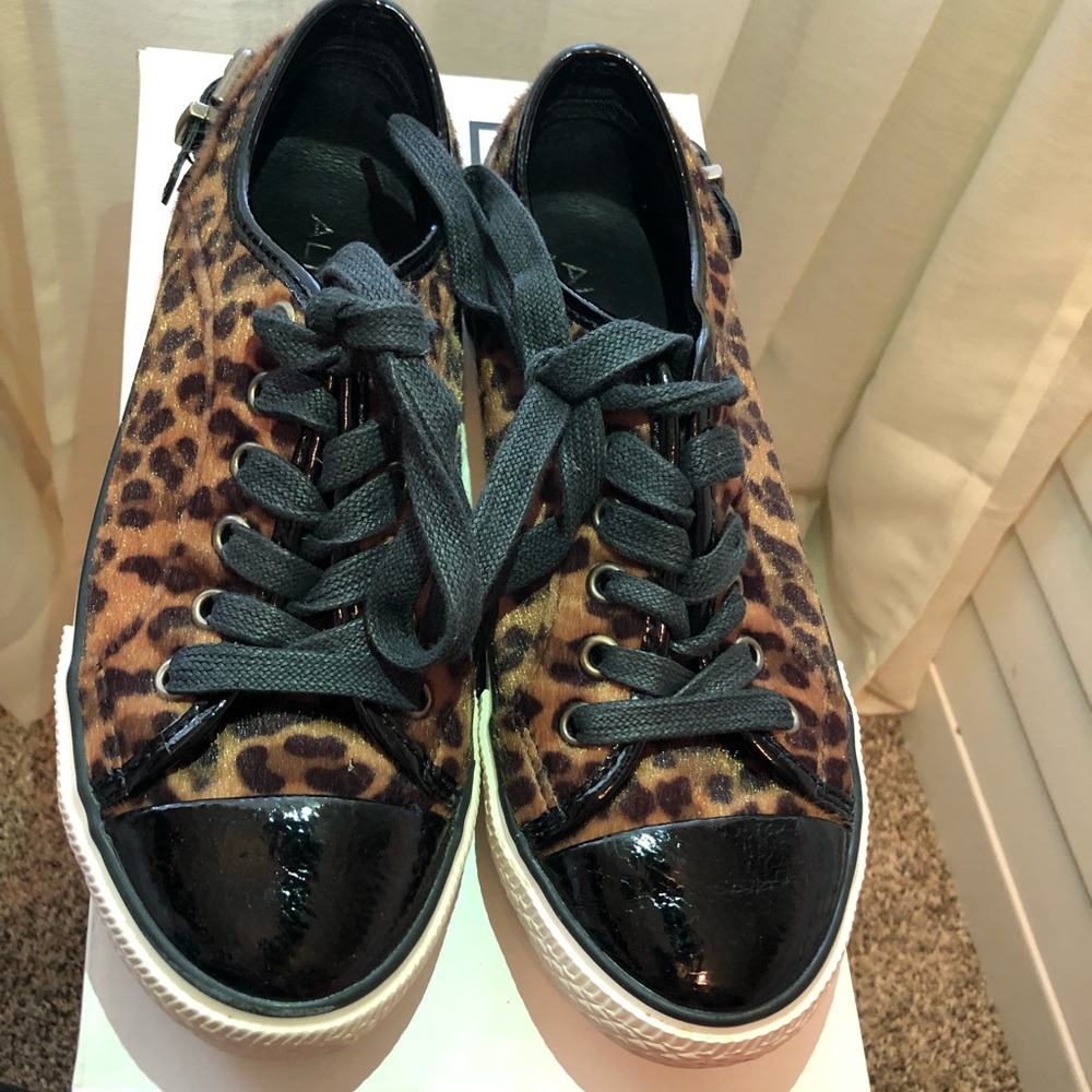 Women’s Aldo size 6 Aeillo Leopard sneakers